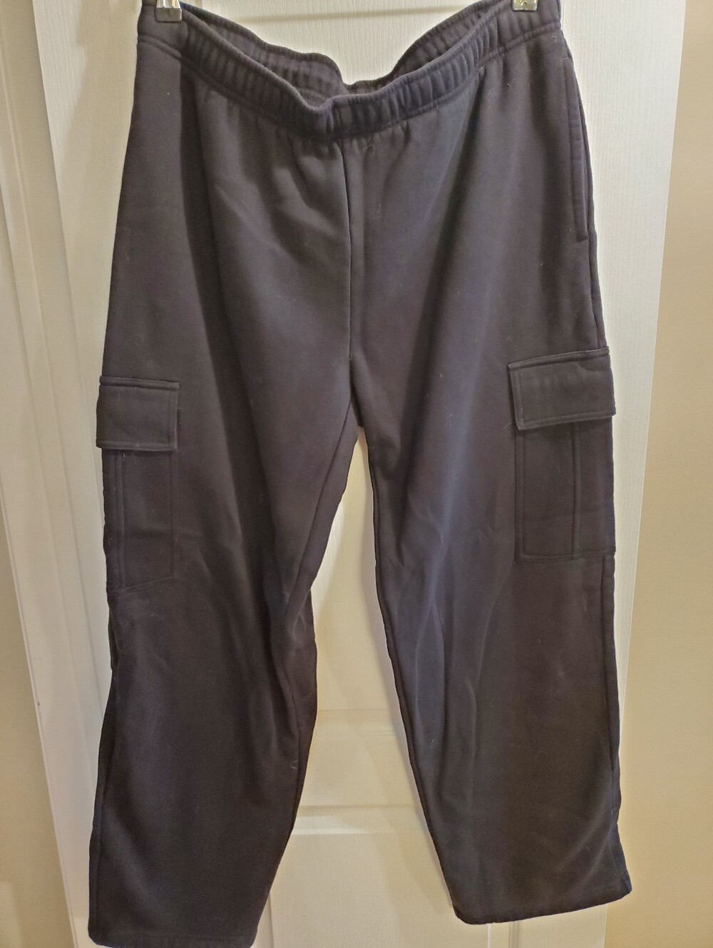 Tuff Athletics Black Cargo Sweatpants with Side Pockets